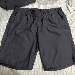 Greg Norman golf stretch shorts